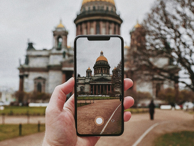 Тот же iPhone после замены стекла, изображение чистое